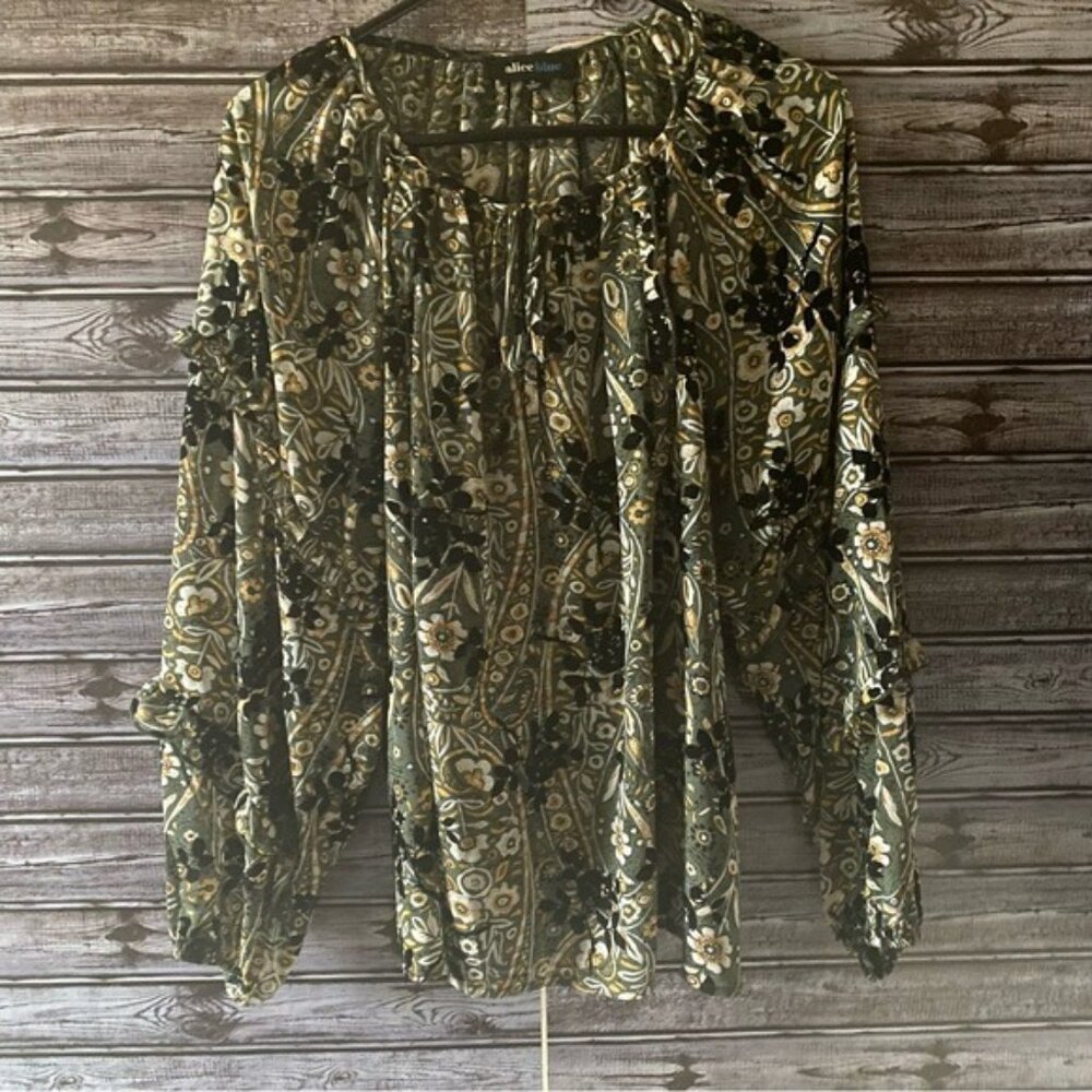 Alice Blue Women's Long-Sleeved Blouse Size XL
